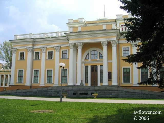 The palace of Rumyantsevih-Paskevichey