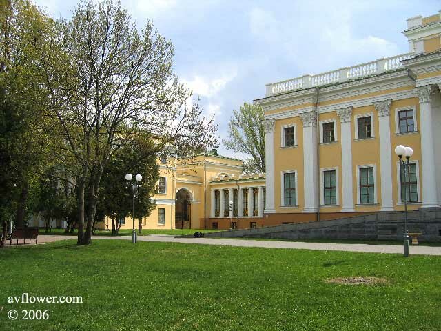 The palace of Rumyantsevih-Paskevichey